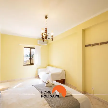 #043 Hassan Flat By Holidays Αλμπουφέιρα